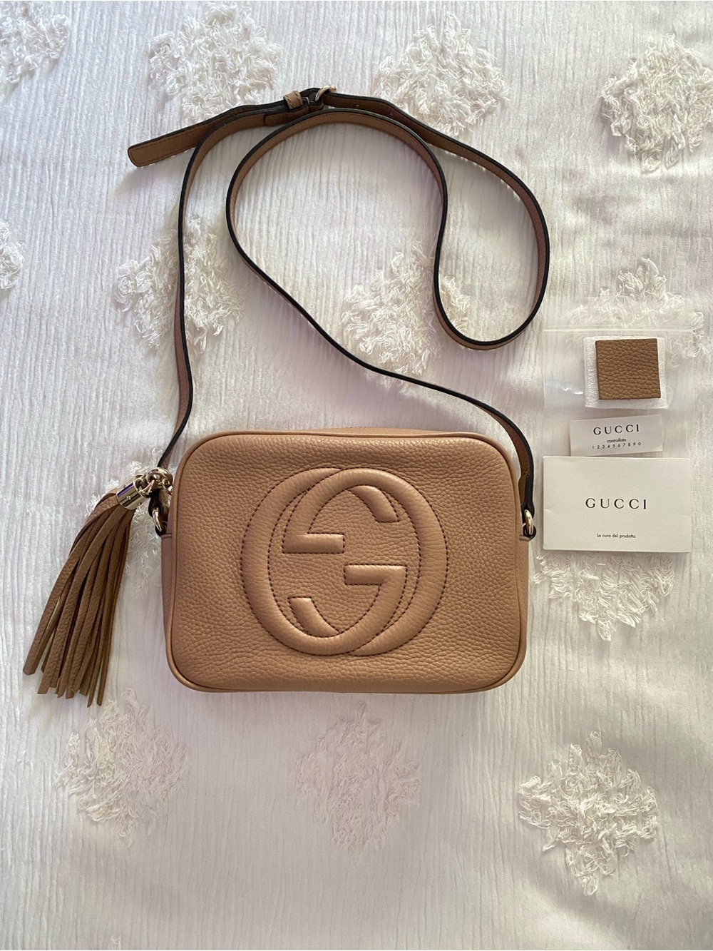 Gucci Beige Pebbled Leather Soho Disco Crossbody Bag